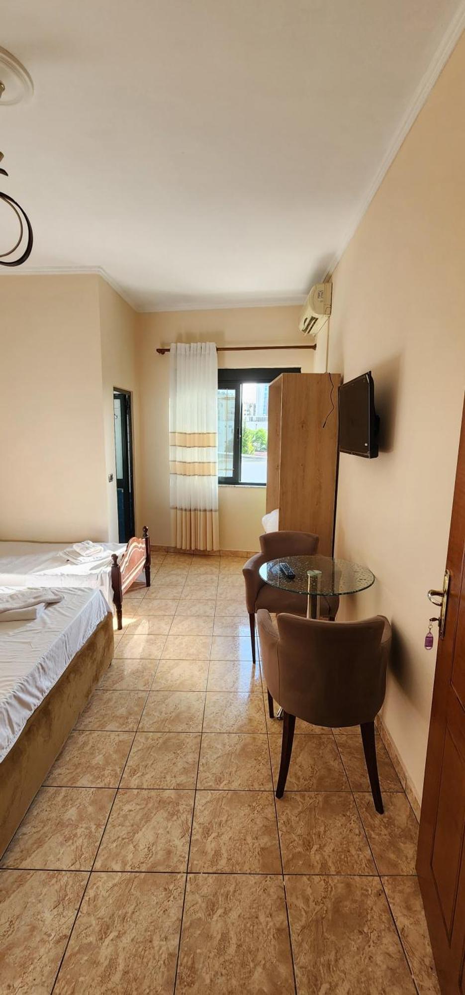 טיראנה Hotel La Villa מראה חיצוני תמונה