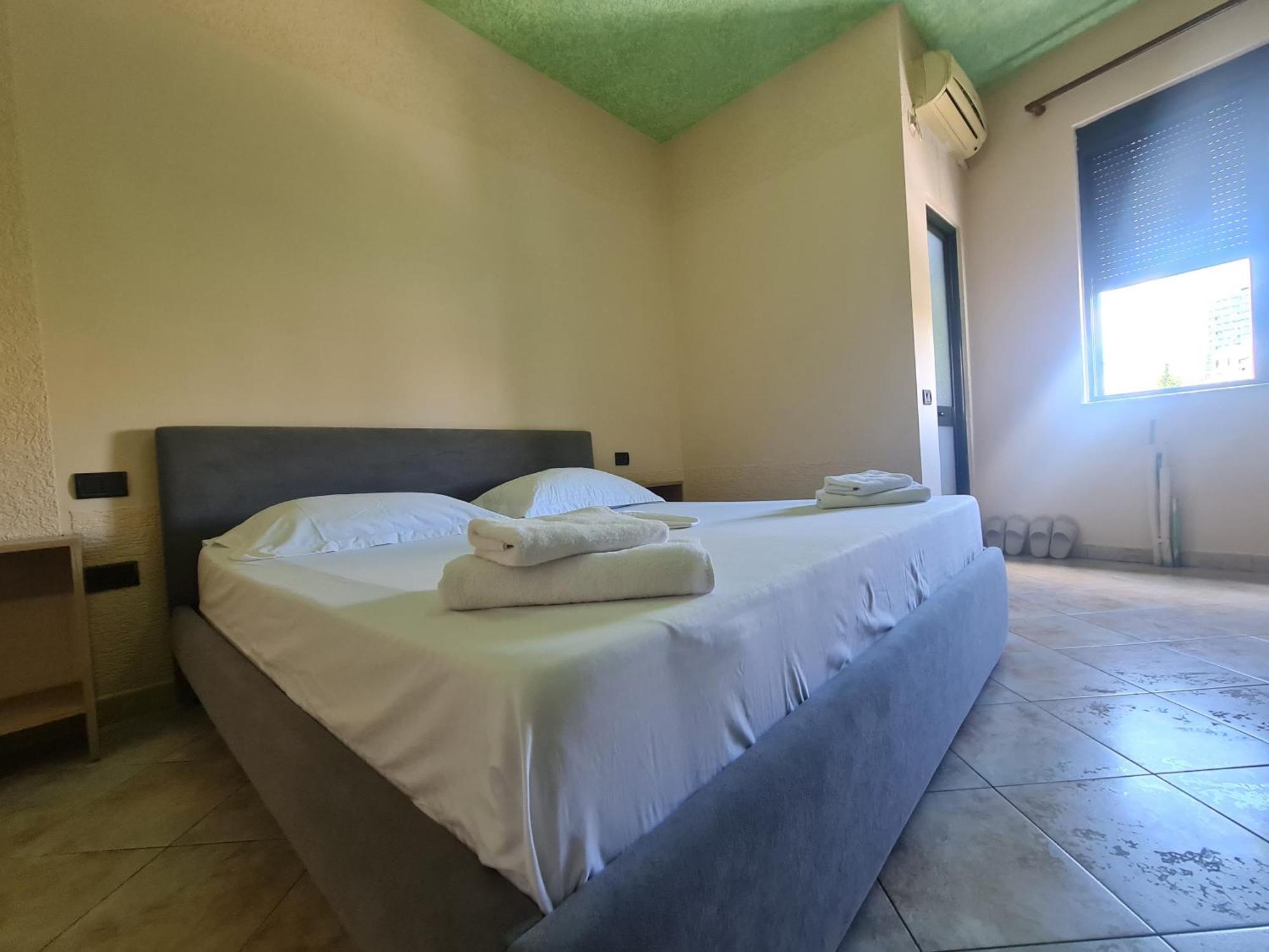 טיראנה Hotel La Villa מראה חיצוני תמונה